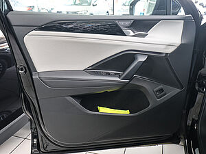 Volkswagen Tiguan Elegance 2,0 l TDI DSG 34 navigation