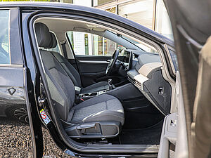 Volkswagen Golf VIII Life 1,5 l TSI 2 navigation
