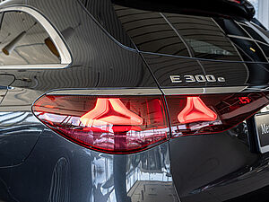 Mercedes-Benz E 300 e T Avantgarde Advanced Plus 31 navigation