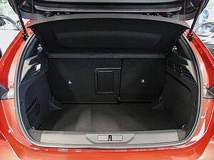 Peugeot 308 Allure BlueHDi 130 EAT8 30 navigation
