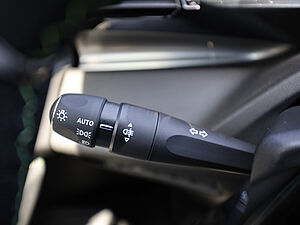 Peugeot 408 GT HYBRID 136 e-DSC 22 navigation