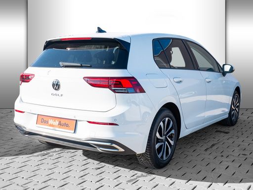 Volkswagen Golf VIII Life 2.0 TDI DSG ACTIVE SHZ LED ACC 4