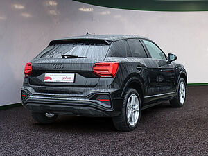 Audi Q2 35 TFSI S Line Black 3 navigation