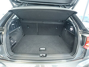 Audi Q2 35 TFSI S Line Black S Tronic 32 navigation