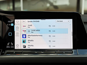 Volkswagen Golf VIII 1.5 e TSI Style DSG 14 navigation