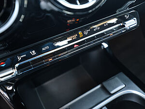 Mercedes-Benz A 250 e 14 navigation