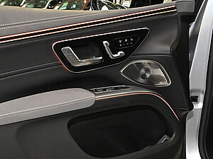 Mercedes-Benz EQS 580 SUV 4M AMG Sport Premium Plus 27 navigation