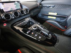 Mercedes-Benz AMG GT C Aero Performance Dynamic+ Burm Night 17 navigation