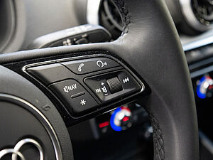 Audi Q2 35 TFSI S line 20 navigation