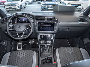 Volkswagen Tiguan 1.4 eTSI R-Line eHybrid 9 navigation