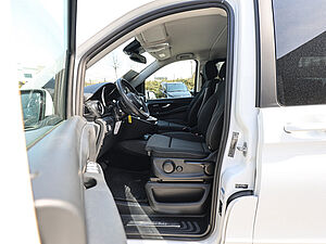 Mercedes-Benz V 250 d EDITION Lang 8 navigation