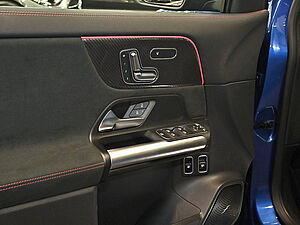 Mercedes-Benz GLA 250 e AMG Line 32 navigation