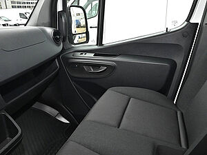 Mercedes-Benz Sprinter 317 CDI Kasten L4H2 13 navigation