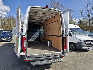 Mercedes-Benz Sprinter 317 CDI Kasten L4H2 27 navigation