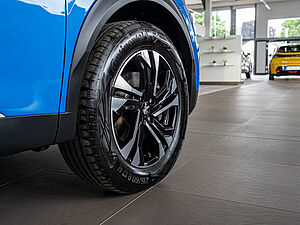 Peugeot 2008 e-GT Elektromotor 136 5 navigation