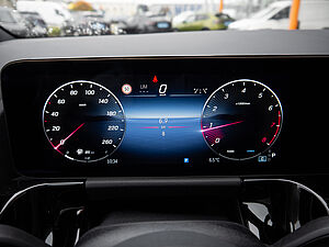Mercedes-Benz GLA 180 Progressive Line Edition 16 navigation