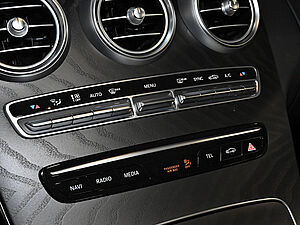Mercedes-Benz C 200 Cabrio AMG Line 13 navigation