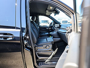 Mercedes-Benz V 300 d AVANTGARDE Extralang 2 navigation
