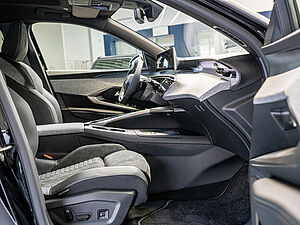 Peugeot 5008 GT HYBRID 145 e-DSC6 2 navigation