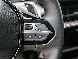 Peugeot 208 Neuer Style HYBRID 100 e-DSC6 19 navigation