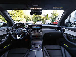 Mercedes-Benz GLC 300 de 4M 8 navigation
