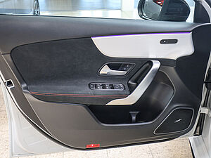 Mercedes-Benz A 45 AMG S 4M+ Aero 31 navigation