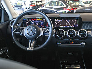 Mercedes-Benz GLB 180 Progressive Advanced 9 navigation
