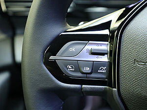 Peugeot 308 SW Allure HYBRID 136 e-DSC6 22 navigation
