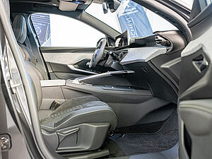 Peugeot 3008 GT HYBRID 136 e-DSC6 NEUES MODELL 2 navigation