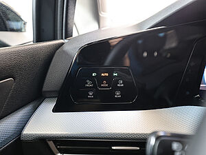 Volkswagen Golf VIII Variant GOAL2,0 l TDI DSG 29 navigation