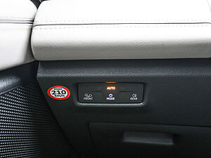 Volkswagen Tiguan Elegance 2,0 l TDI DSG 33 navigation