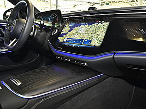 Mercedes-Benz E 220 d 4M T AMG Sport Premium Superscreen 9 navigation