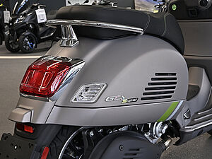 Vespa GTS Super 310 GTS 310 Super TECH E5+ 11 navigation