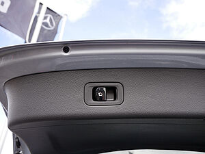 Mercedes-Benz GLC 220 d 4M Edition AMG Line 13 navigation