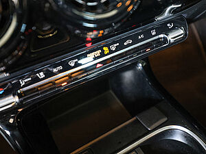 Mercedes-Benz A 250 e 13 navigation