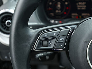 Audi Q2 35 TFSI S Line Black 22 navigation