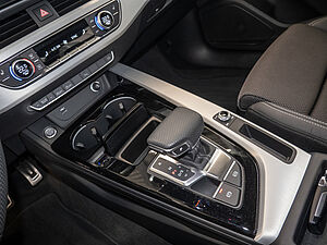 Audi A4 Avant 40 TFSI quattro S line 14 navigation