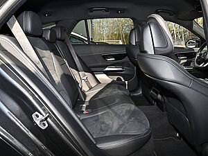 Mercedes-Benz E 220 d T AMG Line 5 navigation