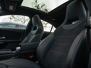 Mercedes-Benz CLA 250 4M Coupé AMG Sport Advanced Plus 17 navigation