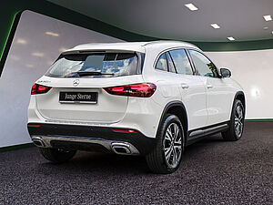 Mercedes-Benz GLA 250 e Progressive Advanced 3 navigation