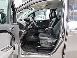 Mercedes-Benz T 180 d STYLE Standard 6 navigation