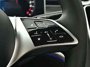 Mercedes-Benz C 300 e T Avantgarde Premium 18 navigation