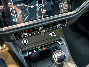 Audi Q3 S line 45 TFSI e S tronic 12 navigation