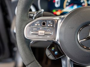 Mercedes-Benz C 63 AMG S Cabrio Final Edition Vmax Perf Dis 17 navigation