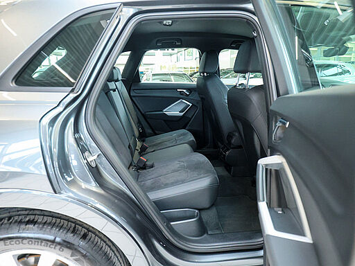 Audi Q3 S line 35 TDI quattro S tronic 4