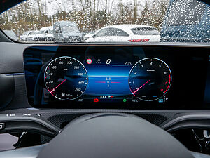 Mercedes-Benz A 200 AMG Line 14 navigation