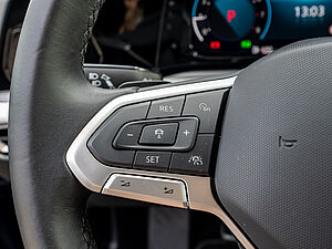 Volkswagen Golf VIII Life 1,5 l eTSI DSG 15 navigation