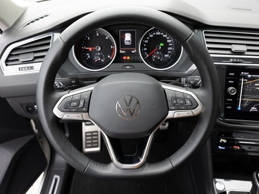 Volkswagen Tiguan Active 2.0 TDI DSG AHK Abstandstemp. L 10