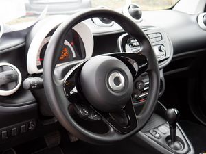 Smart fortwo coupe EQ DAB Klima Tempomat Bluetooth 21 navigation