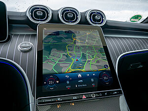 Mercedes-Benz C 220 d T AMG Line 9 navigation